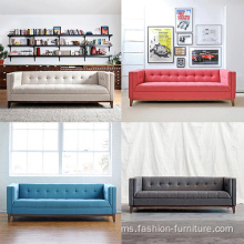 Mid-Century Fabric Upholstered Kayu 3 tempat duduk Sofa